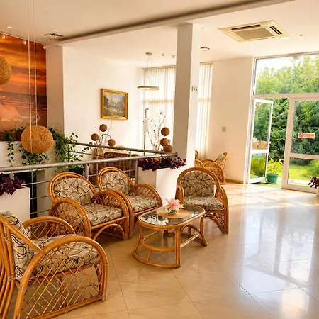 Jasmine Hotel 2*